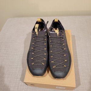Naglev Unico size EU 41.5
